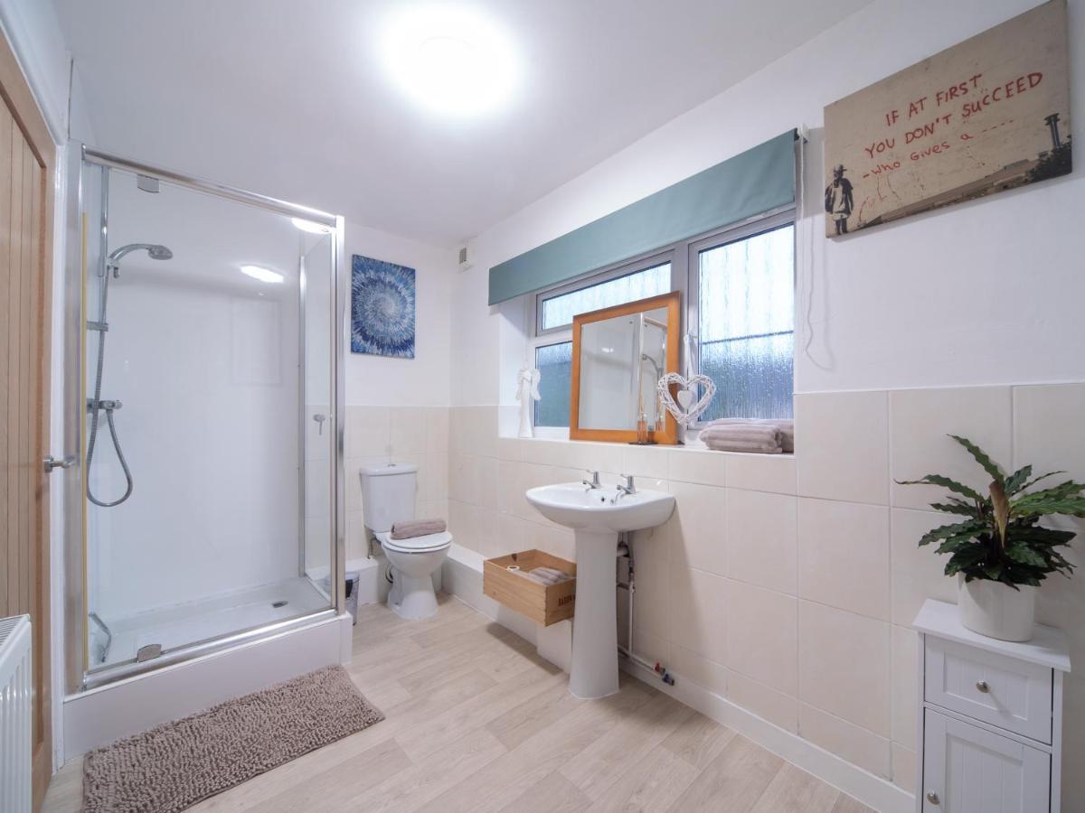 Castle View - Flat In Mumbles - Free Parking Daire Oystermouth Dış mekan fotoğraf